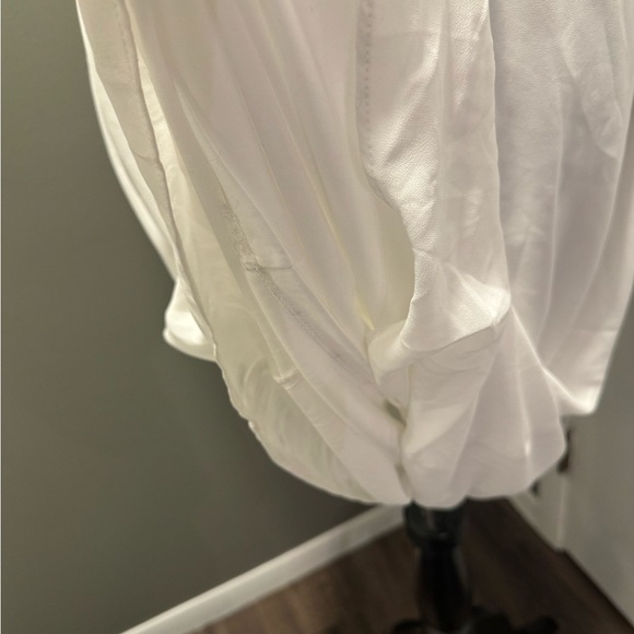 Black Tape Chiffon tied strap smocked white dress. Sz S BNWT - Picture 10 of 10